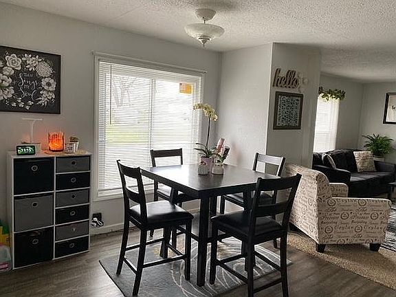 Kitchen / Living Room
