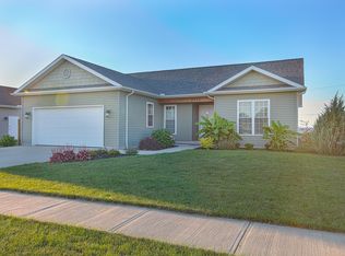 6710 Alexander Dr, Walbridge, OH 43465