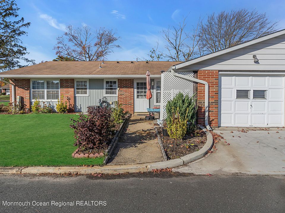 1st image of 296D Dorchester Drive #D