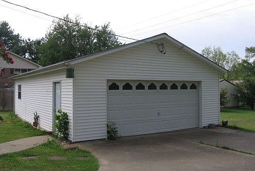 1st image of 730 Fairlane Dr