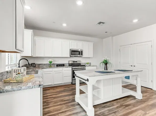 12727 Thorntonhall Dr, Rancho Cordova, CA 95742