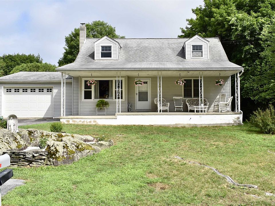 1st image of 4 Schryver Ln
