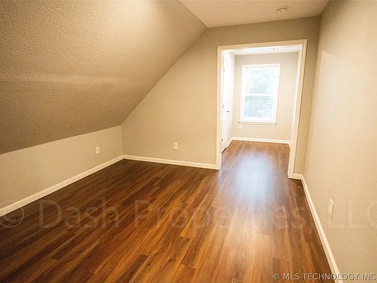 821 S Quaker Ave — Photo 65