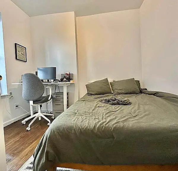318 E 78th St #13 — Photo 2