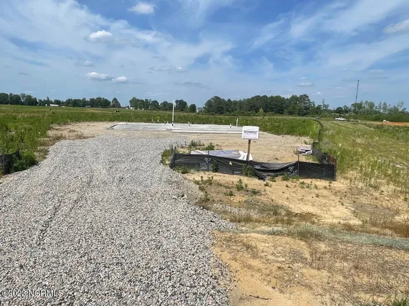 5098 Green Hawthorne Court, Battleboro, NC 27809