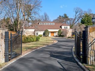 23 Store Hill Rd, Old Westbury, NY 11568