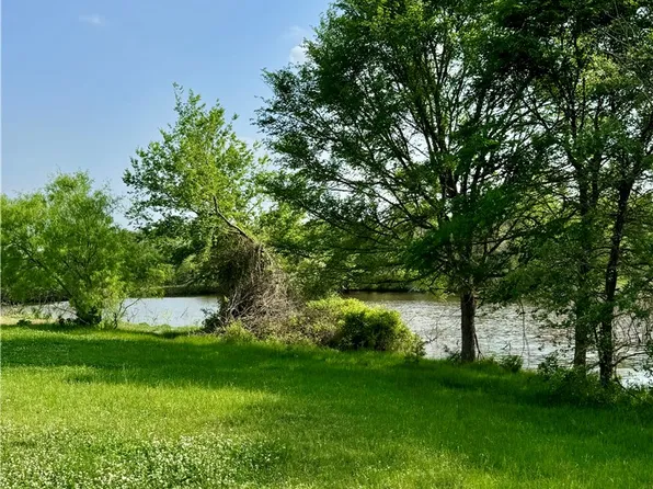 15420 Arhopulos Rd, College Station, TX 77845