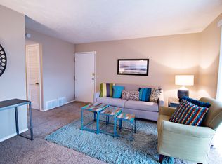 Britain Towne, Bellevue, NE 68005