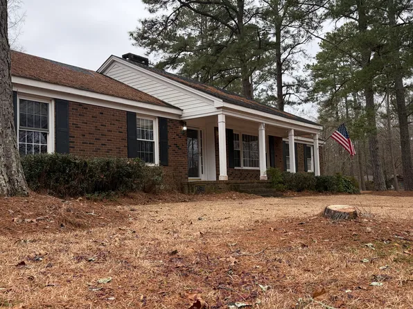 94 Parkwood Cir, Lillington, NC 27546