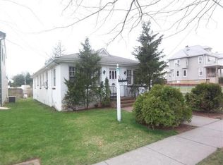 813 N Wood Ave, Linden, NJ 07036