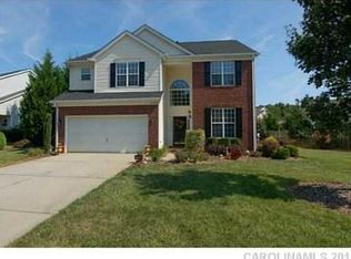 17225 Cambridge Woods Ct, Charlotte, NC 28277