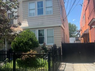 3758 100th St, Corona, NY 11368