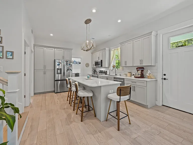 3412 Walter Dr — Photo 2