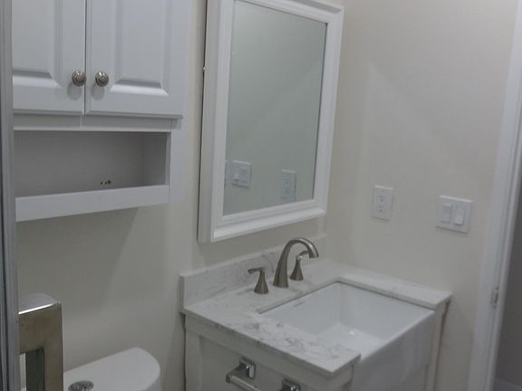 5th image of 639 Begonia Way APT 4