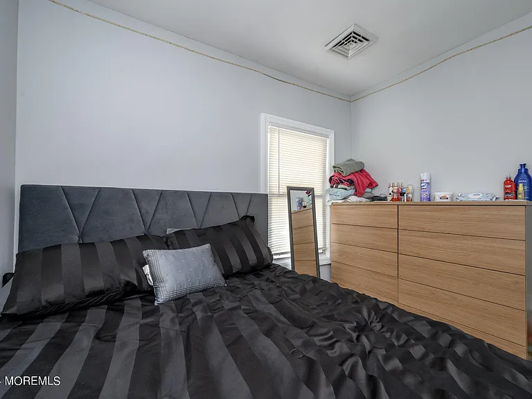 405 Main St #2 — Photo 15