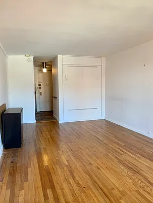 Rented by Compass | media 25