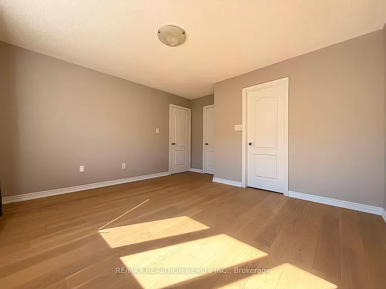 7 Hyacinth St — Photo 20