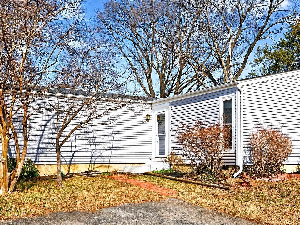 1st image of 7204 Lavender Ln