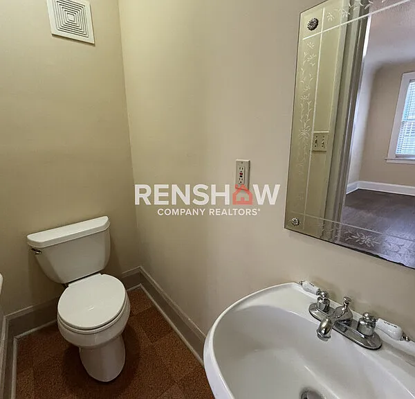 662 S McLean Blvd — Photo 9