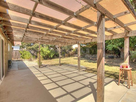 4th image of 10137 Knight Dr