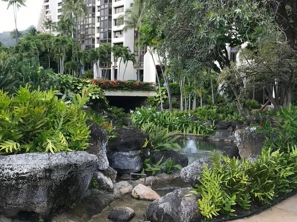 501 Hahaione St #11, Honolulu, HI 96825