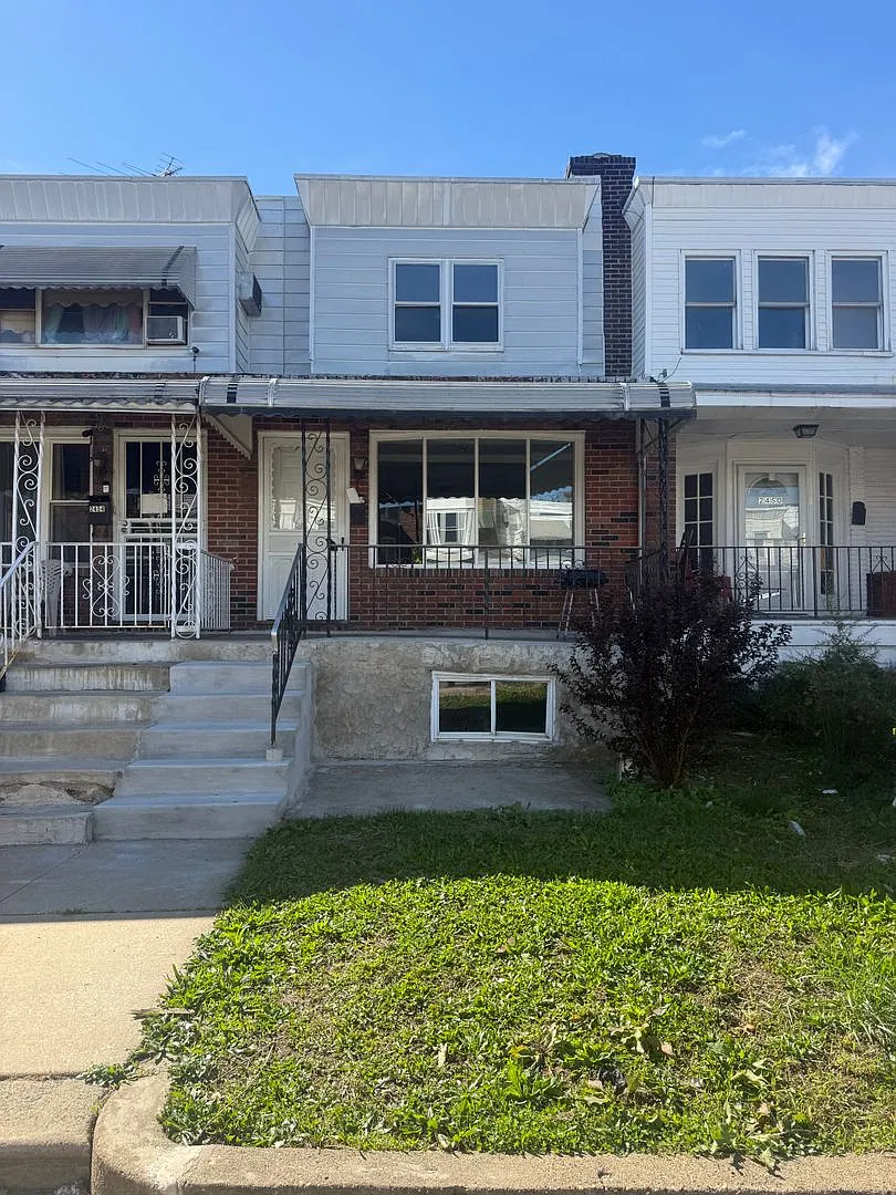 3 bedroom renovated property section 8 approved — Photo 1
