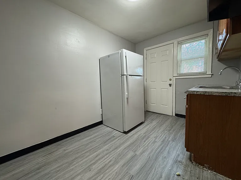 61-02 Hughes St #B-02 — Photo 9