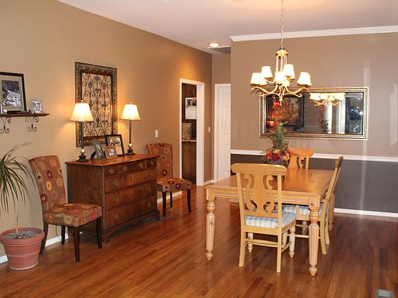 Formal dining w/wood floors