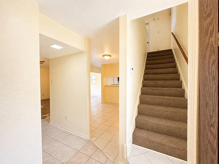 12504 Autumn Leaf Ln — Photo 7