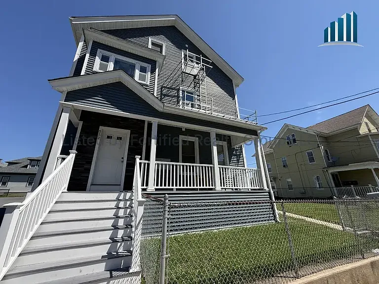 550 Maple St #3F — Photo 12