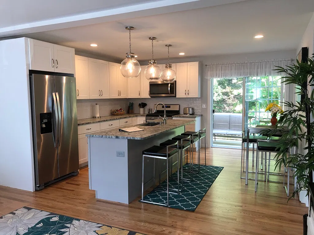 3 bed, 2.5 bath, 1200 sqft, $2,800 — Photo 1