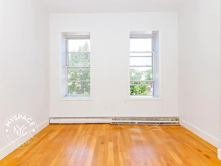 828 Halsey St #1B — Photo 7