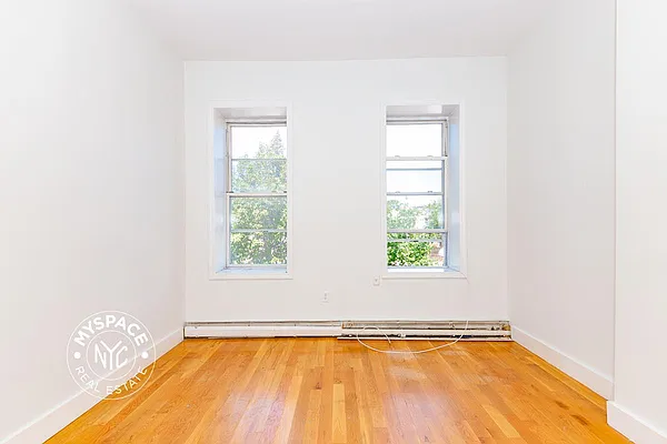 Rented by MySpaceNYC | media 7