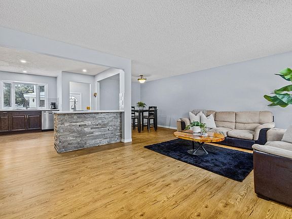 3rd image of 4 Gilmore Ave