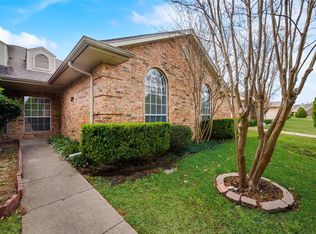 1911 Hearthside Ln, Garland, TX 75044