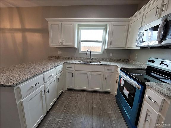 4th image of 1805 Davenport St #4