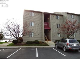 513 W Lakeshore Dr UNIT F1, Port Clinton, OH 43452