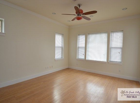 2nd image of 524 Wildrose Ln