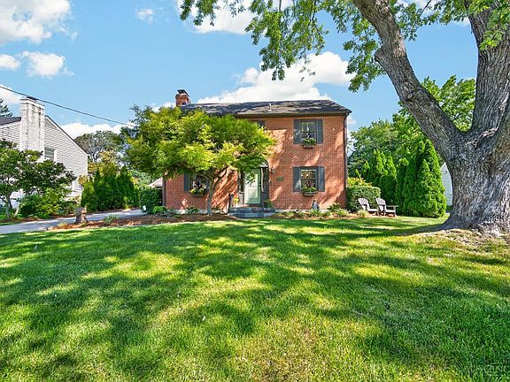 2nd image of 3301 Hampton Pl