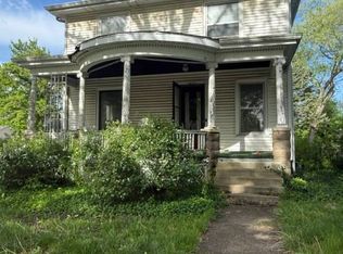 1431 S 2nd St, Springfield, IL 62704