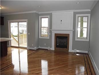 5th image of 458 Jefferson Ave