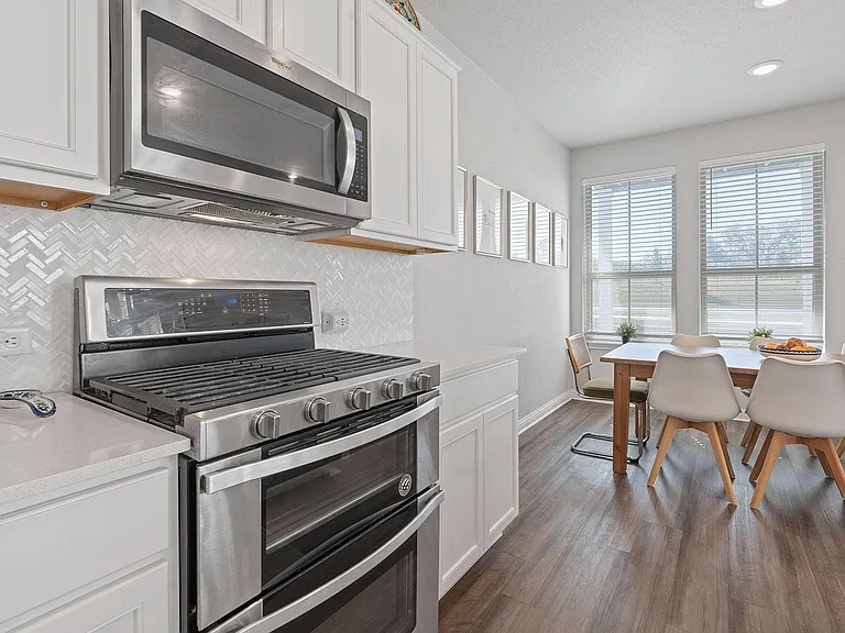 7906 Mandela Bnd — Photo 8