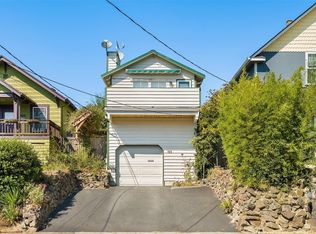 734 N 70th St, Seattle, WA 98103