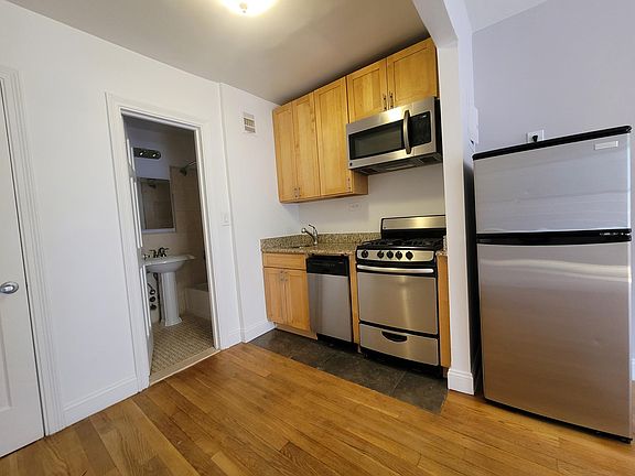 2nd image of 330 E 54th St APT 5C