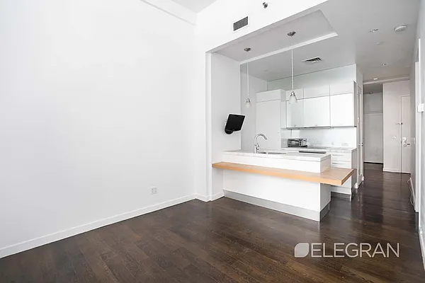 Rented by (Legacy) Elegran | media 25