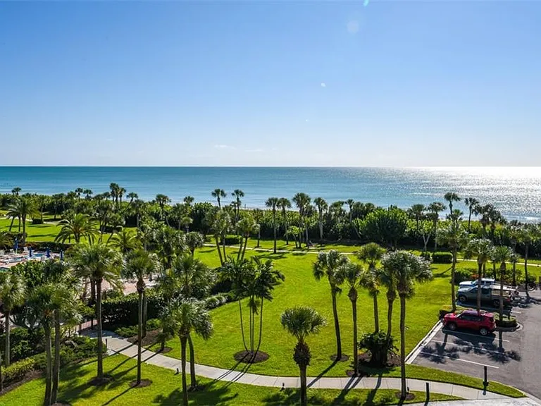 1125 Gulf Of Mexico Dr #403 — Photo 23