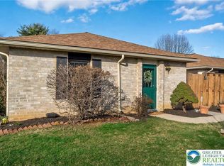 2796 Springhaven Pl Unit 376, Macungie, PA 18062