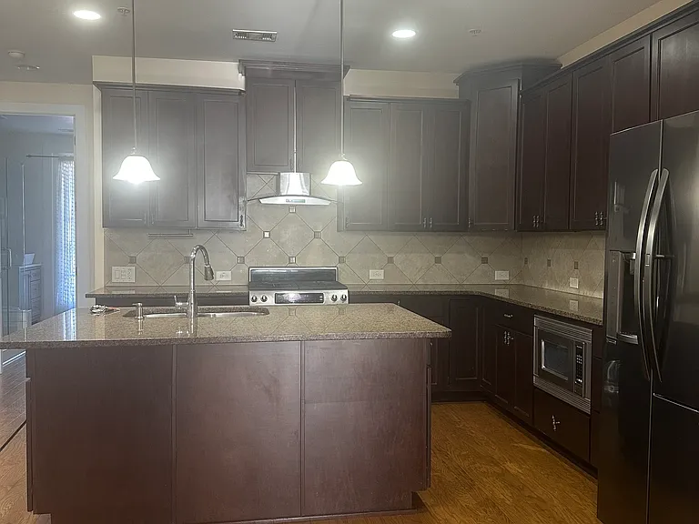 6166 Holly Park Ln #160 — Photo 5