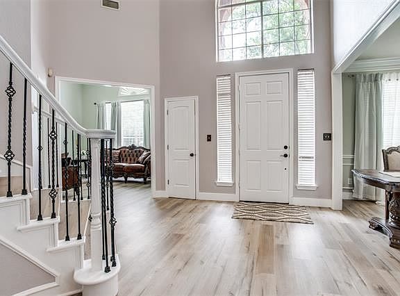 3rd image of 4905 Carolina Cir