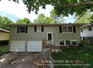 1226 Holke Rd, Independence, MO 64057